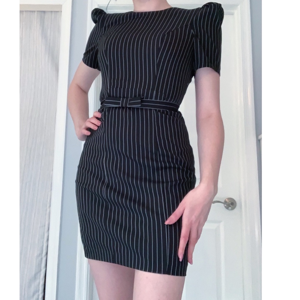 🔥 FINAL PRICE NWOT Express Pinstripe Belted Dress